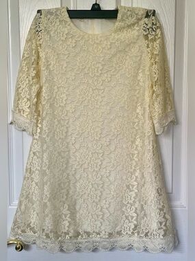 Women's Cream Lace Shift Dress